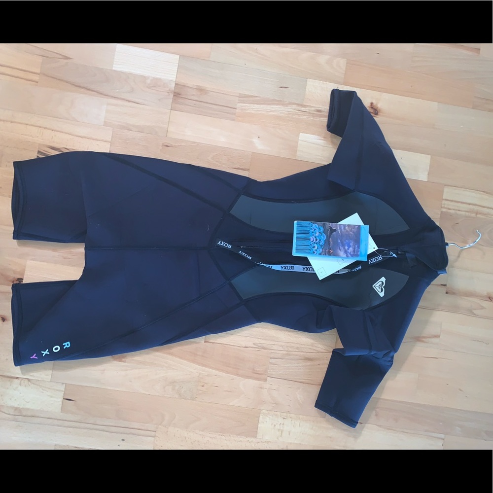 Girls Roxy wetsuit - Picture 2 of 2